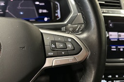 sininen Volkswagen Tiguan 2021 kuva 27.