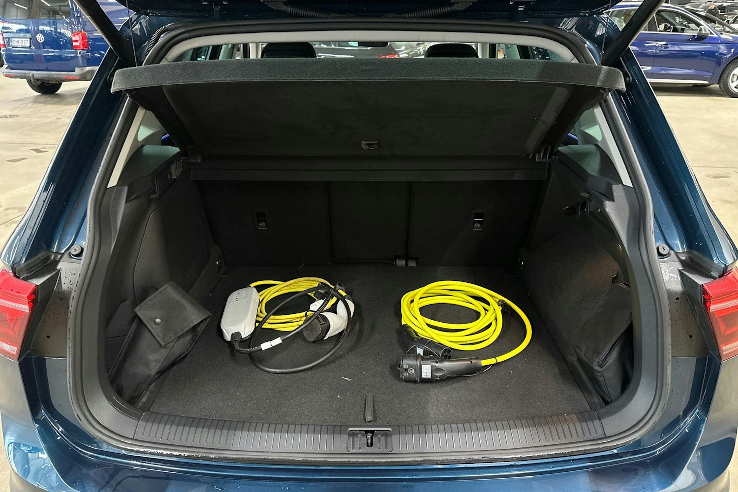 sininen Volkswagen Tiguan 2021 kuva 29.