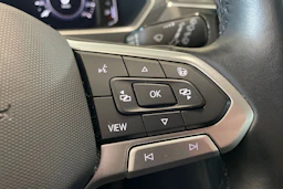 valkoinen Volkswagen Tiguan 2021 kuva 18.