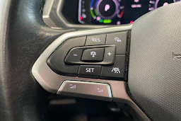 valkoinen Volkswagen Tiguan 2021 kuva 19.