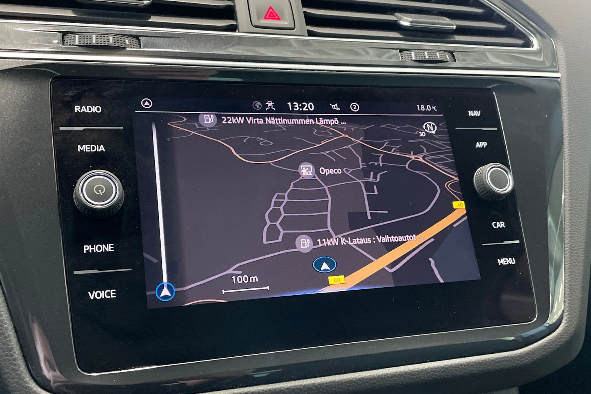 valkoinen Volkswagen Tiguan 2021 kuva 27.