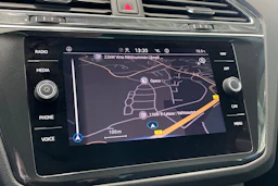 valkoinen Volkswagen Tiguan 2021 kuva 27.