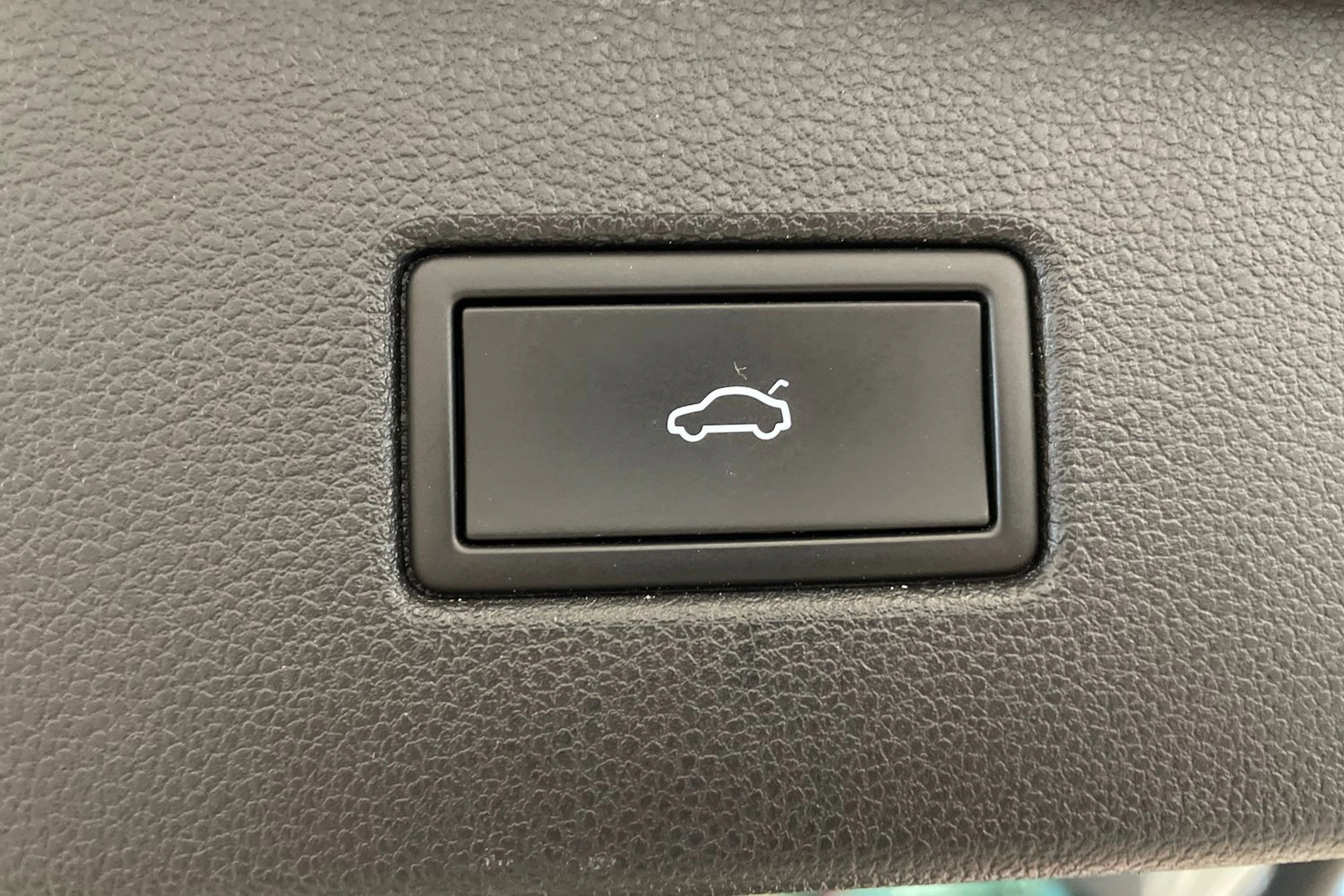 valkoinen Volkswagen Tiguan 2021 kuva 45.