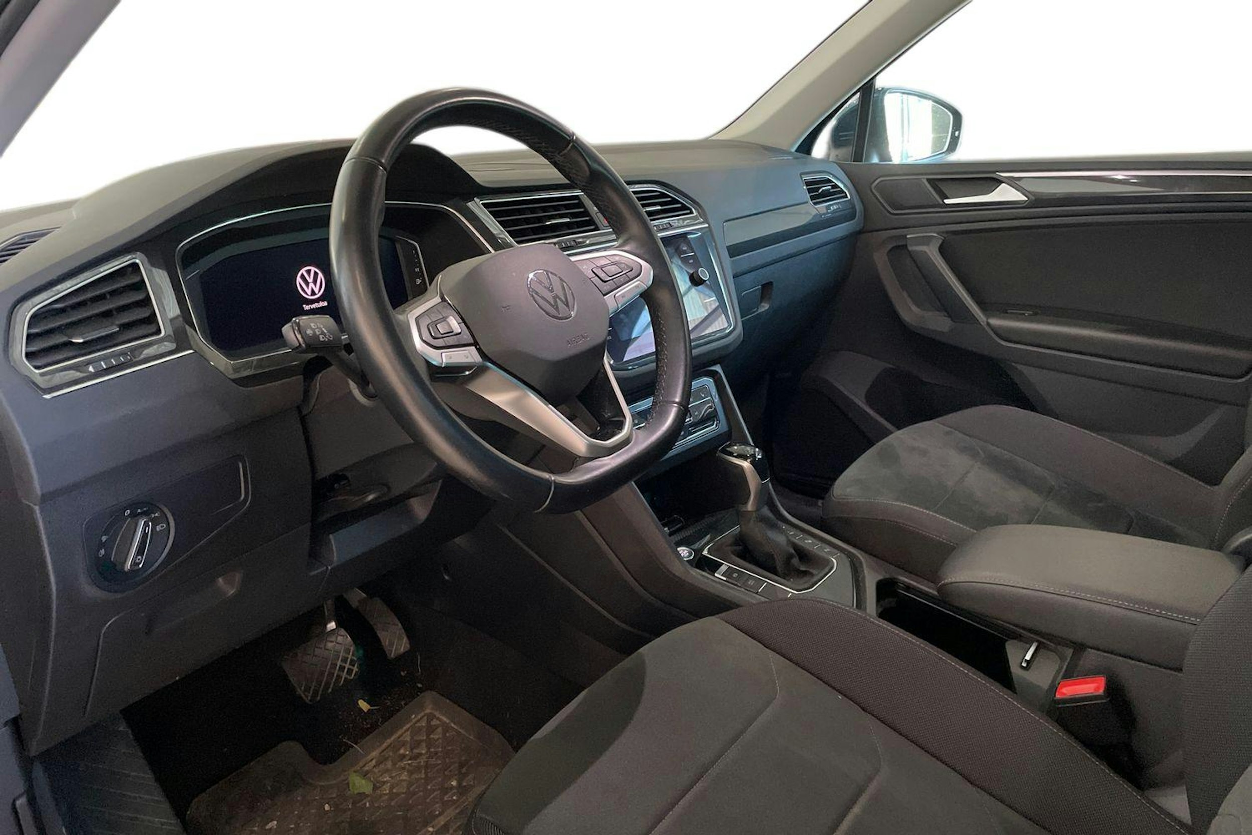 Sininen Volkswagen Tiguan 2021 kuva 3.