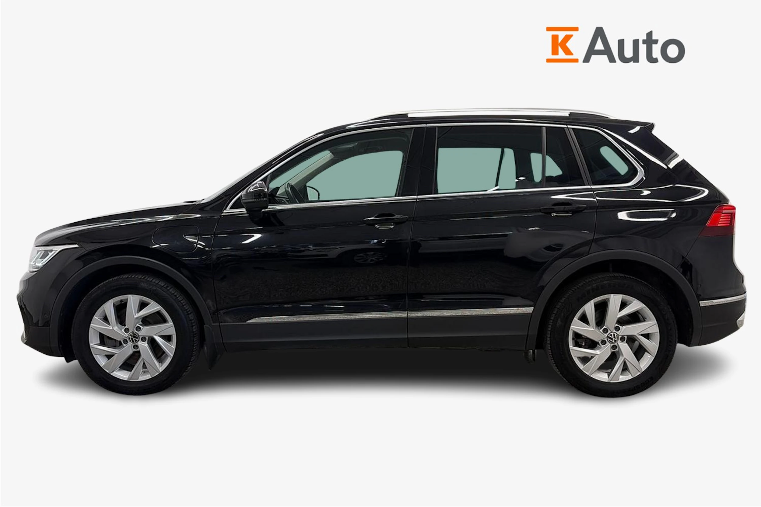 musta Volkswagen Tiguan 2021 kuva 7.