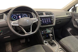 musta Volkswagen Tiguan 2021 kuva 8.