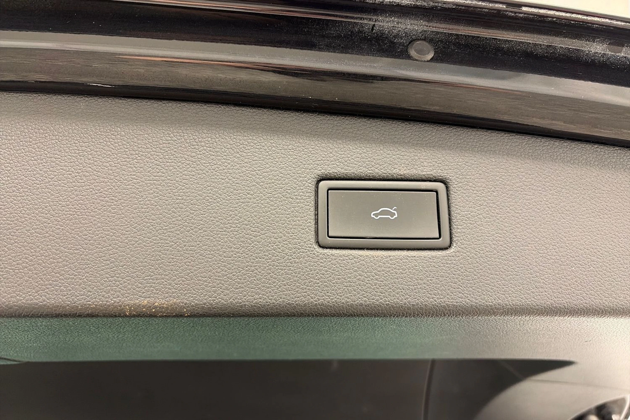musta Volkswagen Tiguan 2021 kuva 16.