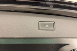 musta Volkswagen Tiguan 2021 kuva 16.