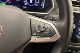 musta Volkswagen Tiguan 2021 kuva 20.