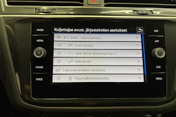 musta Volkswagen Tiguan 2021 kuva 24.