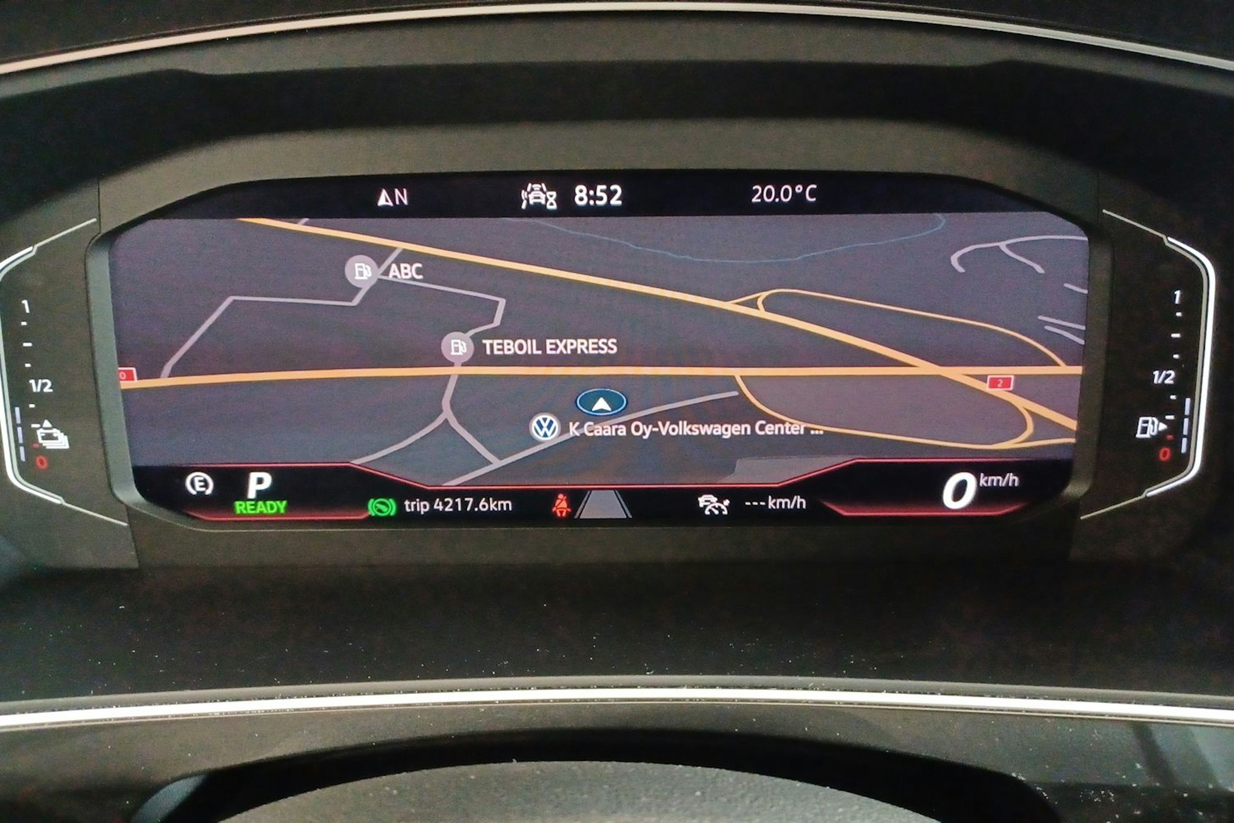 Sininen Volkswagen Tiguan 2021 kuva 19.