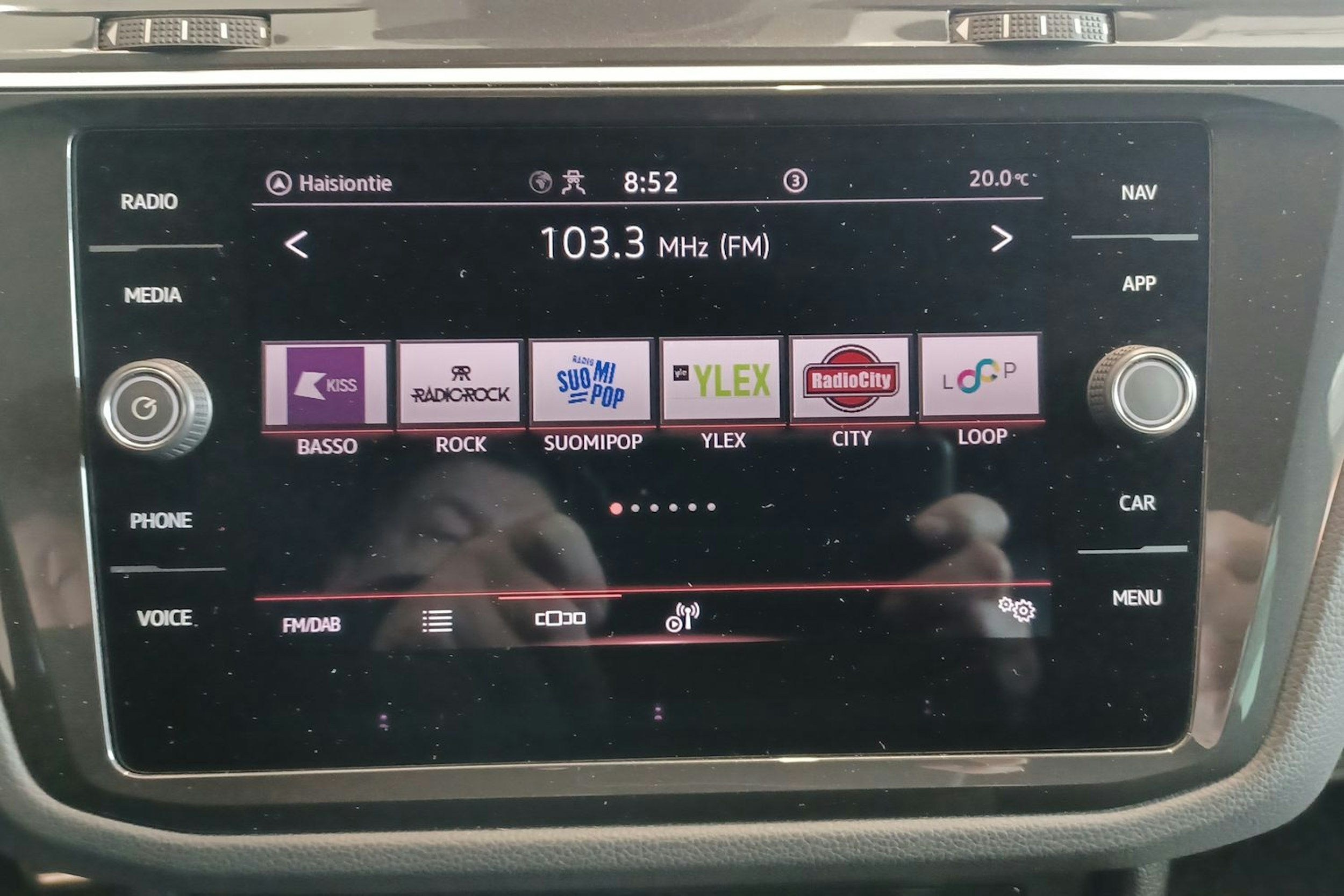 Sininen Volkswagen Tiguan 2021 kuva 20.
