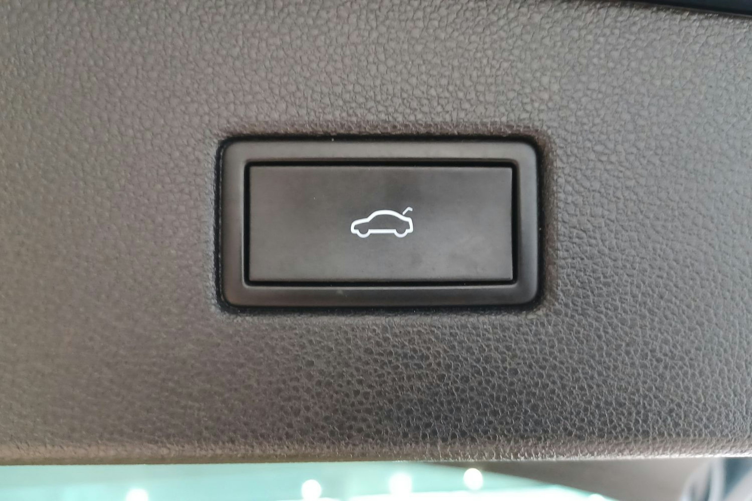 Sininen Volkswagen Tiguan 2021 kuva 28.