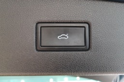 Sininen Volkswagen Tiguan 2021 kuva 28.
