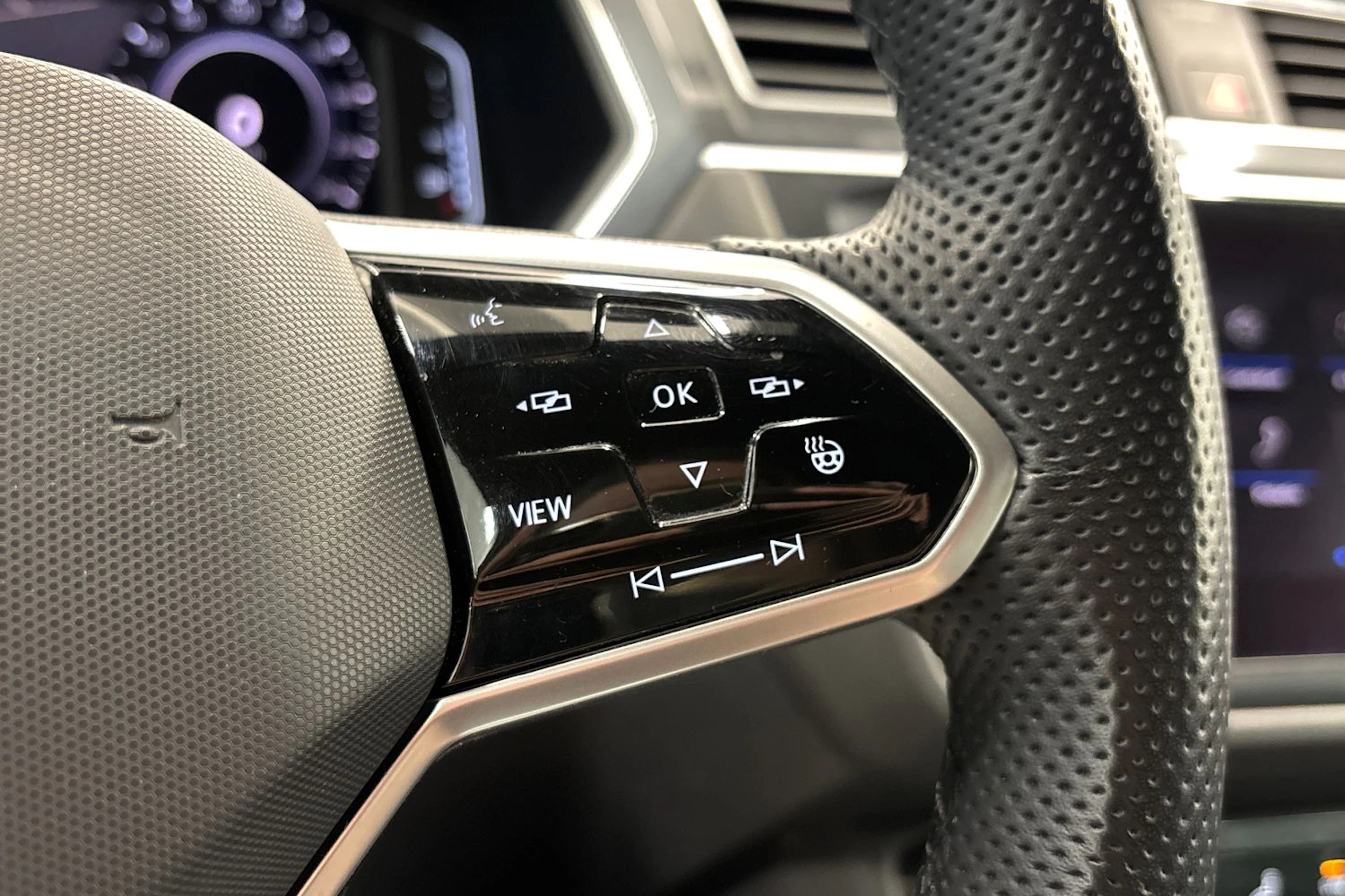 valkoinen Volkswagen Tiguan 2021 kuva 18.