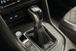 valkoinen Volkswagen Tiguan 2021 kuva 24.
