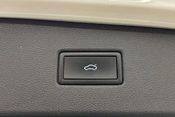 valkoinen Volkswagen Tiguan 2021 kuva 26.