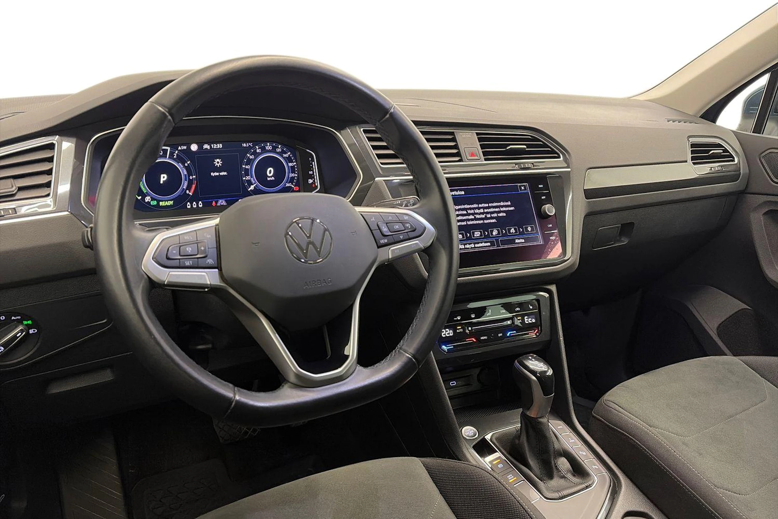 sininen Volkswagen Tiguan 2021 kuva 6.