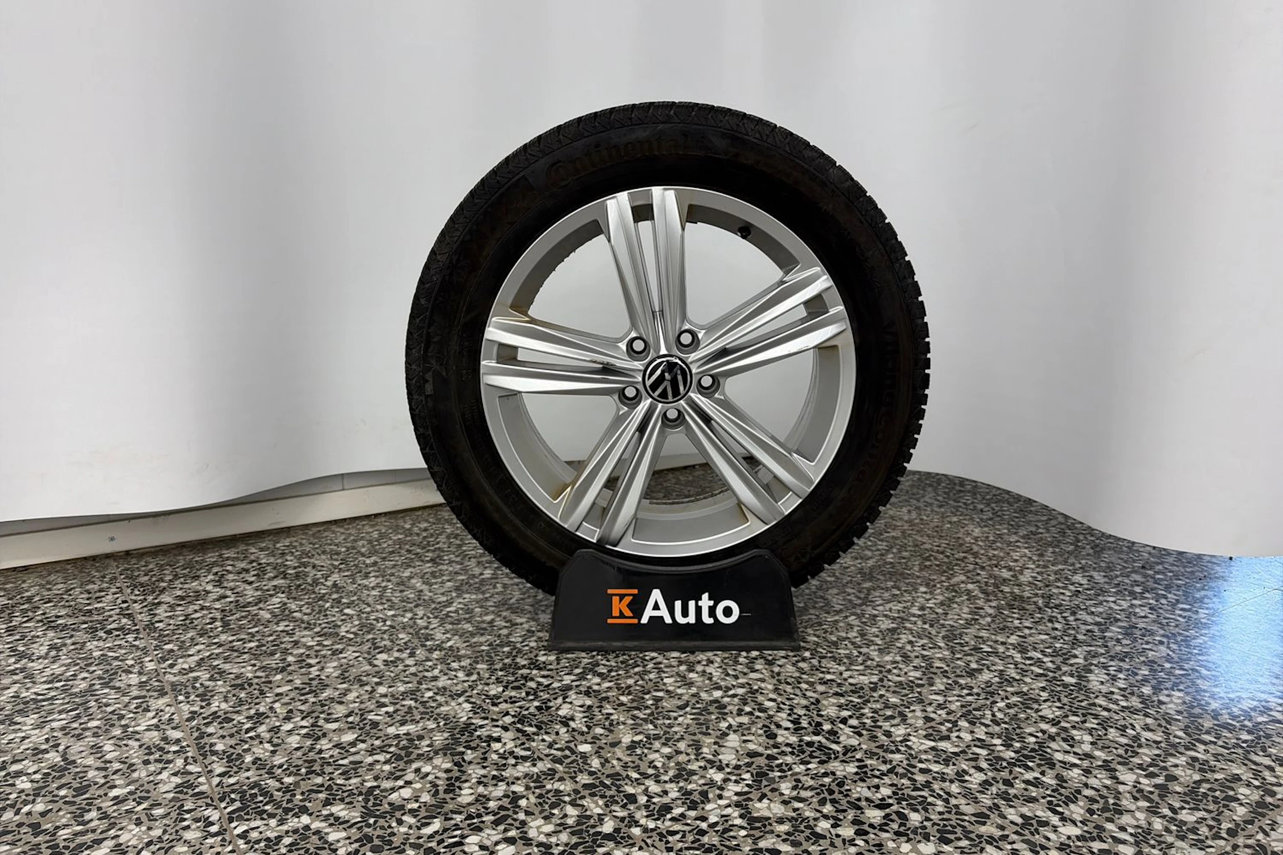 sininen Volkswagen Tiguan 2021 kuva 10.