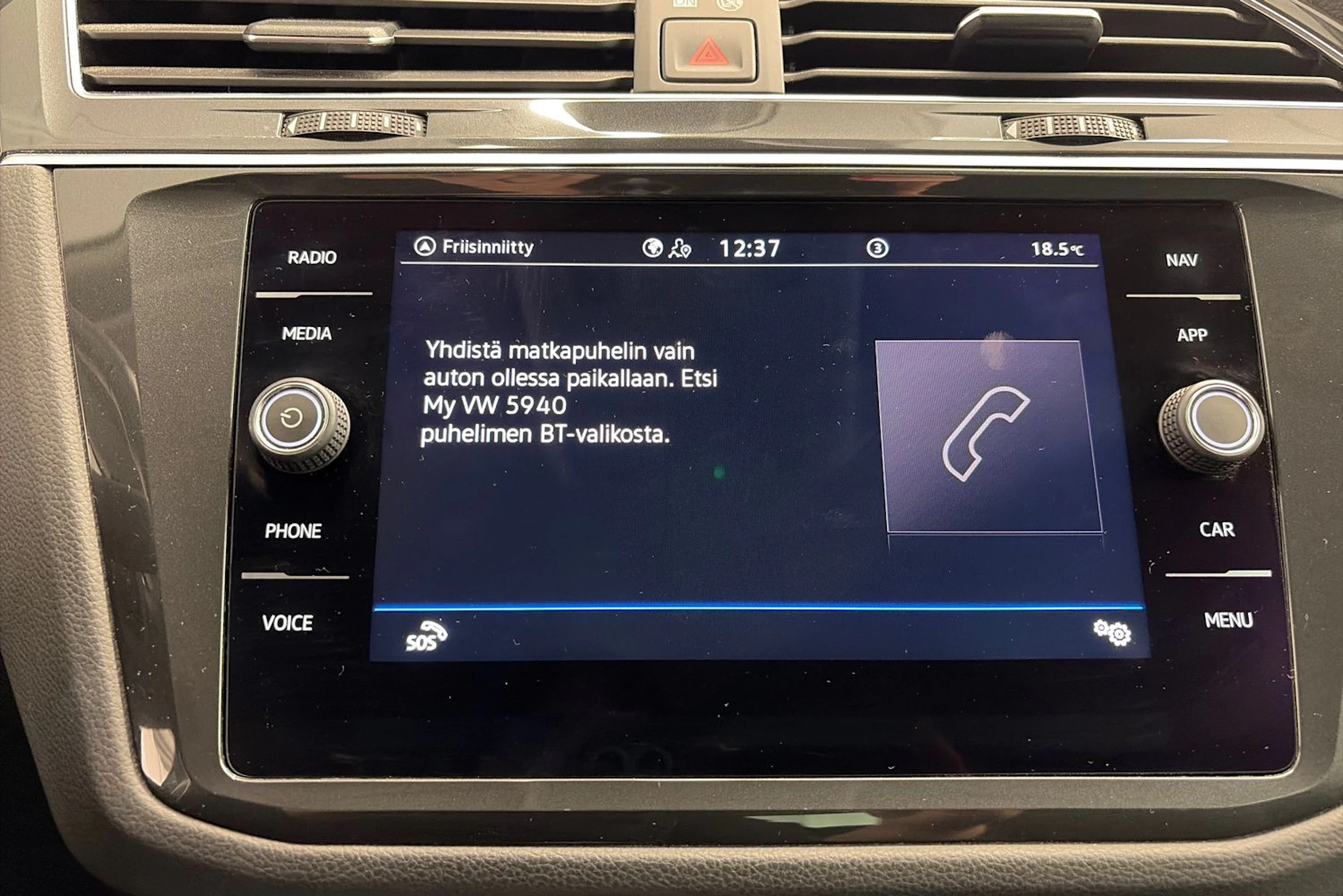 sininen Volkswagen Tiguan 2021 kuva 22.