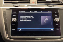 sininen Volkswagen Tiguan 2021 kuva 22.