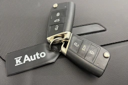sininen Volkswagen Tiguan 2021 kuva 27.