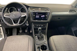 Valkoinen Volkswagen Tiguan 2021 kuva 9.