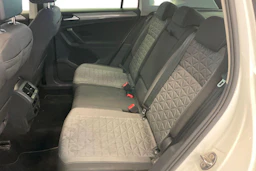 Valkoinen Volkswagen Tiguan 2021 kuva 11.