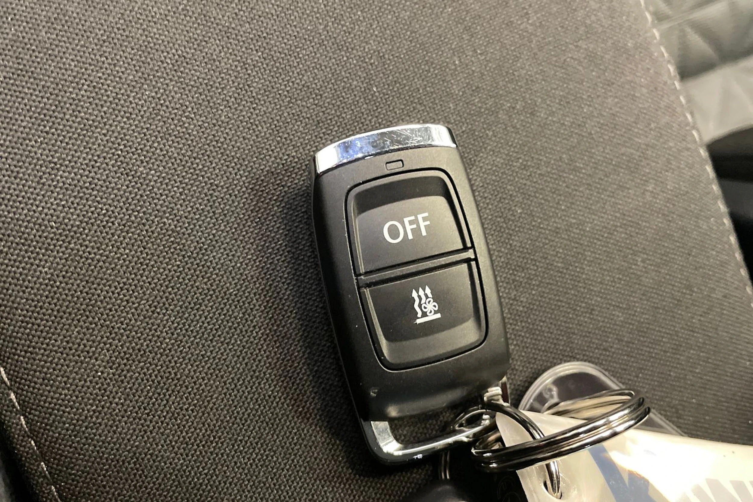 Valkoinen Volkswagen Tiguan 2021 kuva 26.