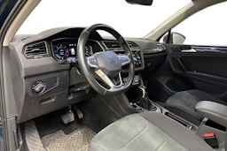 sininen Volkswagen Tiguan 2021 kuva 3.