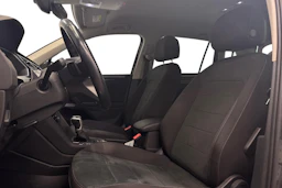 harmaa Volkswagen Tiguan 2021 kuva 9.