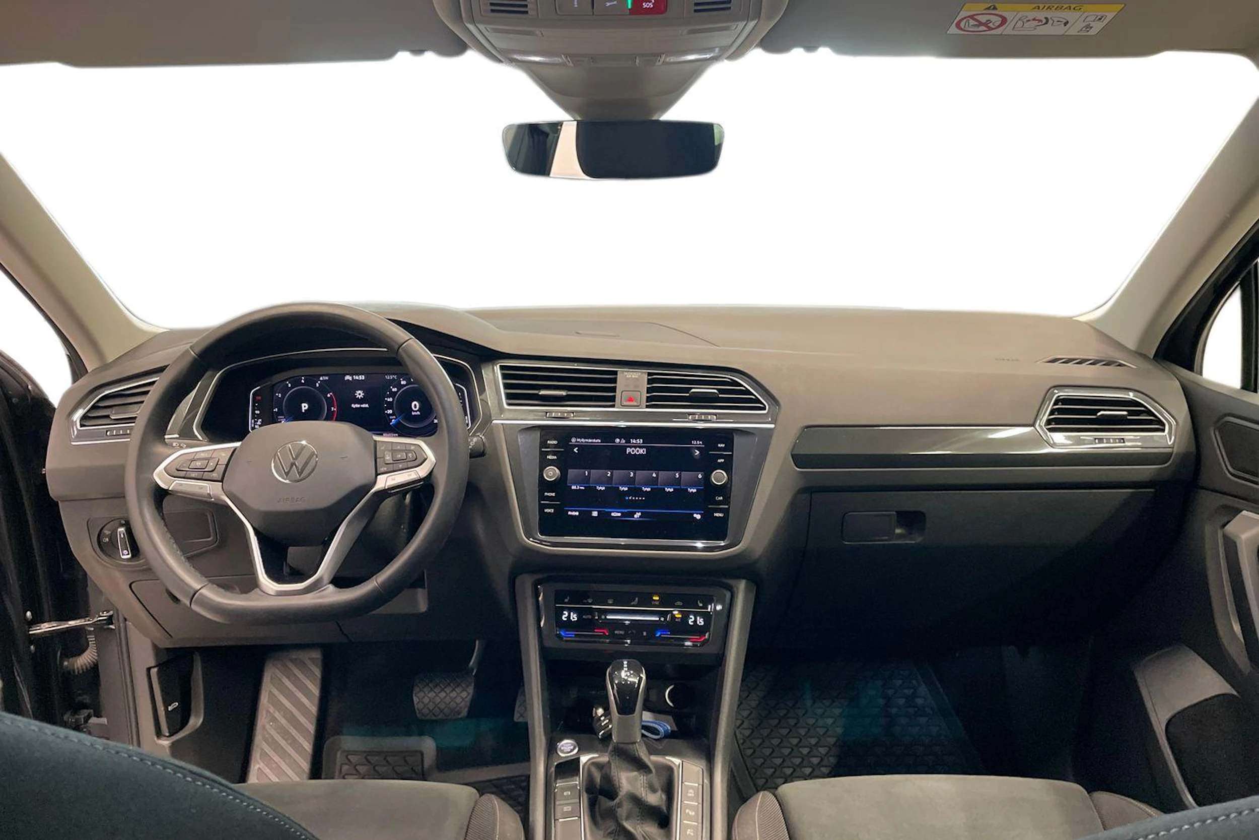 Harmaa Volkswagen Tiguan 2021 kuva 7.