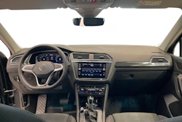 Harmaa Volkswagen Tiguan 2021 kuva 7.