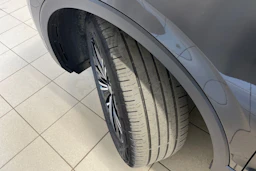 Harmaa Volkswagen Tiguan 2021 kuva 10.