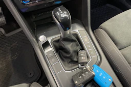 Harmaa Volkswagen Tiguan 2021 kuva 14.