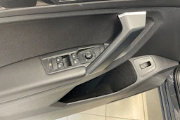 Harmaa Volkswagen Tiguan 2021 kuva 17.