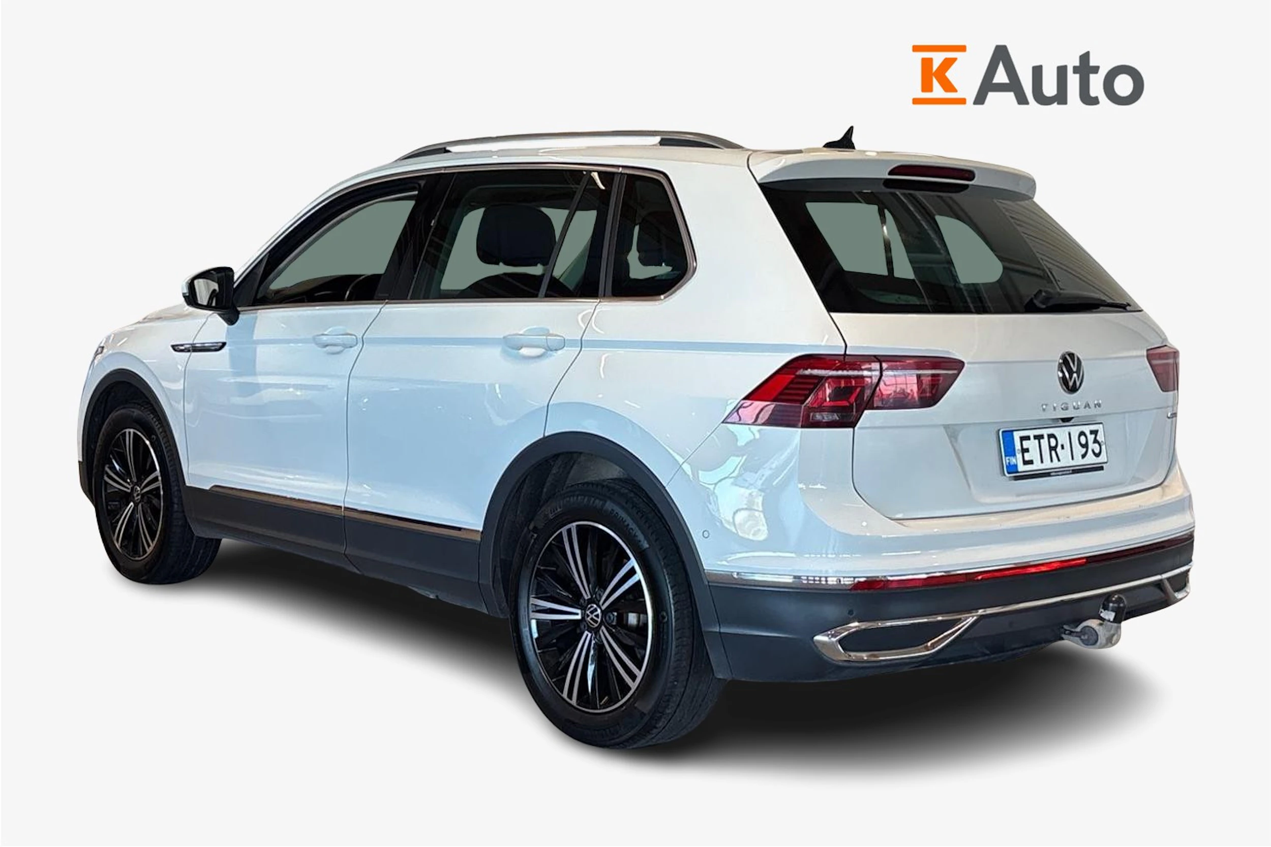 valkoinen Volkswagen Tiguan 2021 kuva 2.