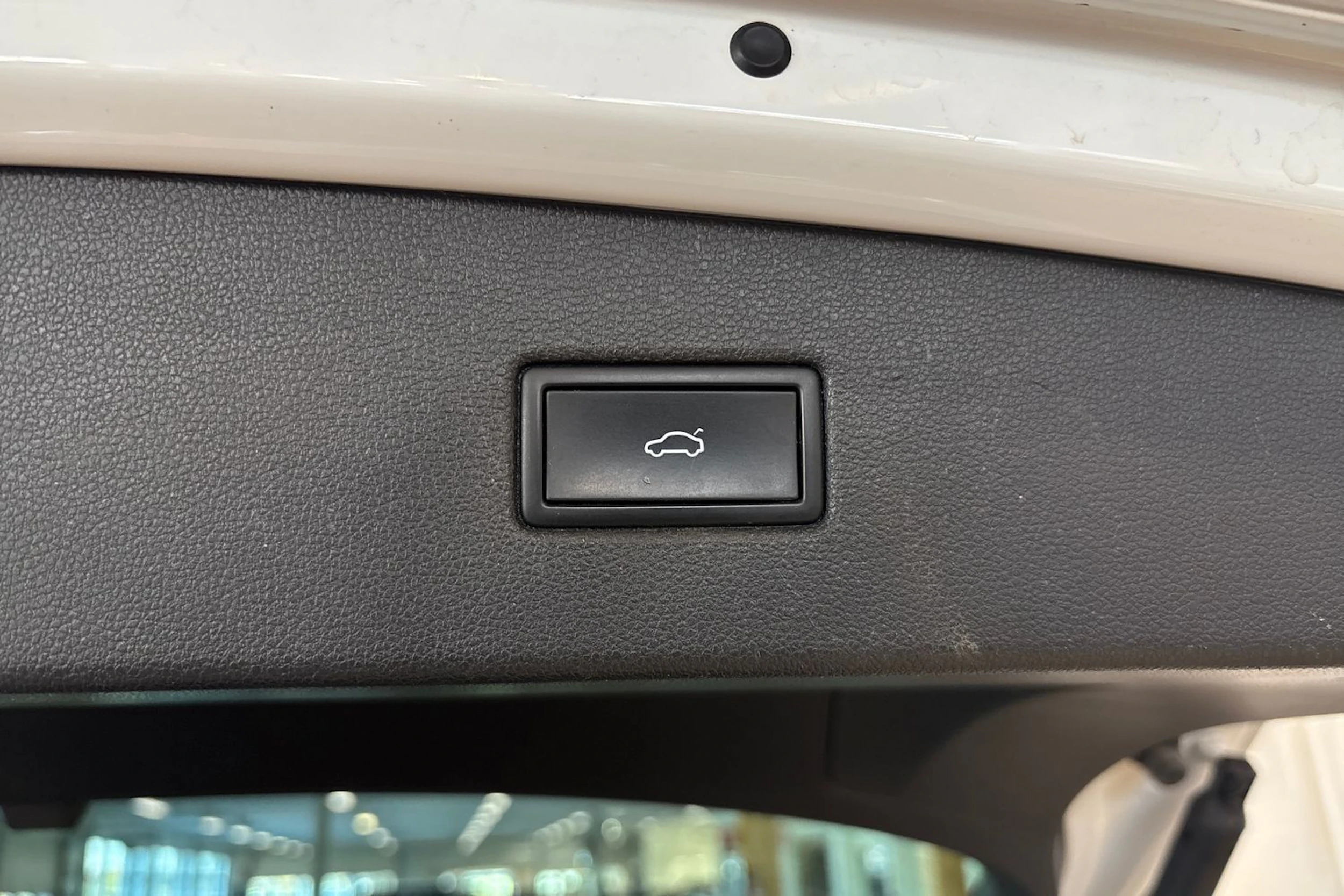 valkoinen Volkswagen Tiguan 2021 kuva 11.