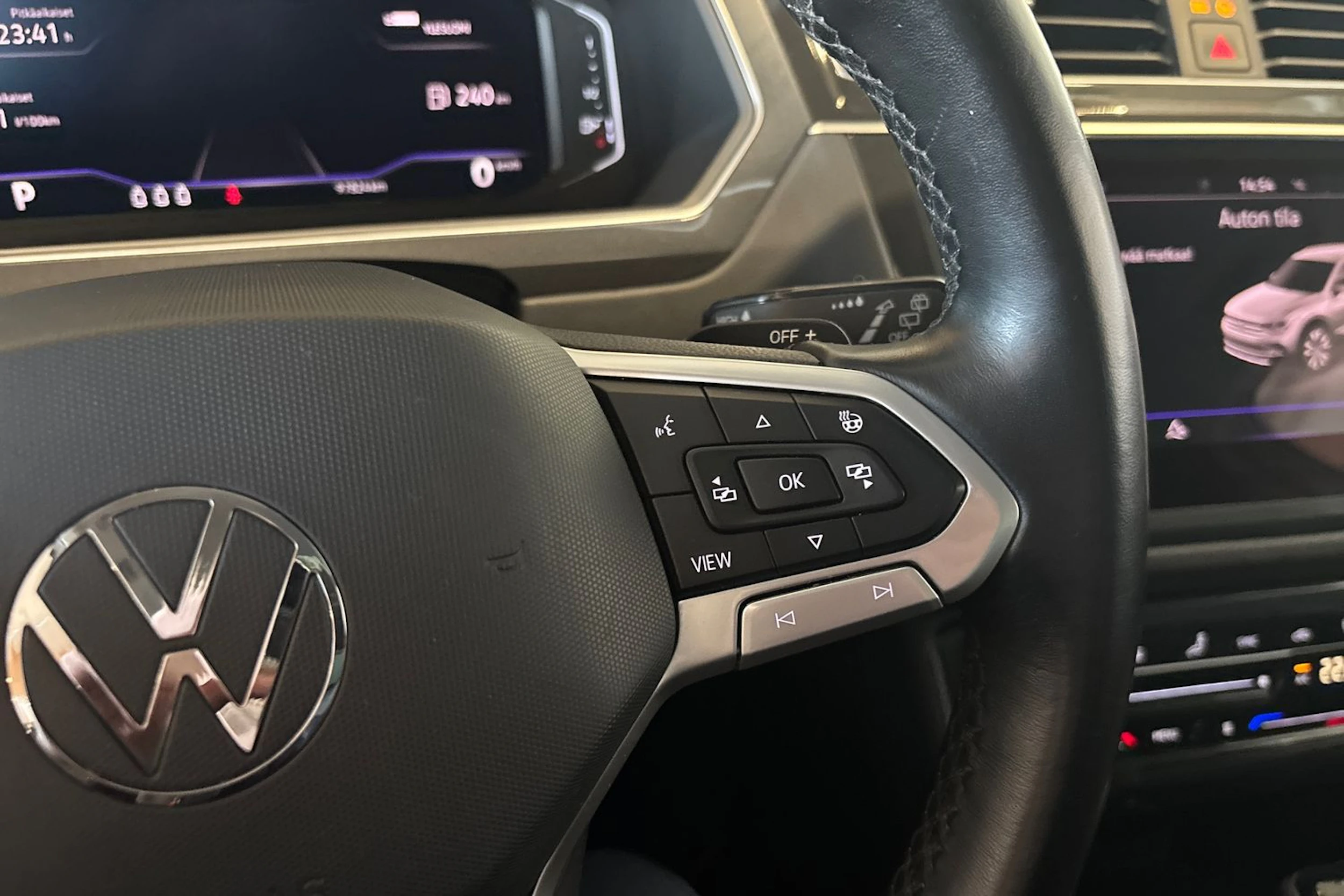 valkoinen Volkswagen Tiguan 2021 kuva 15.