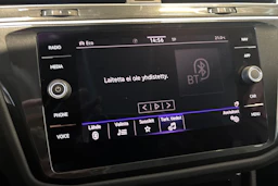 valkoinen Volkswagen Tiguan 2021 kuva 24.