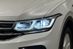 valkoinen Volkswagen Tiguan 2021 kuva 12.