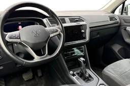 harmaa Volkswagen Tiguan 2021 kuva 3.