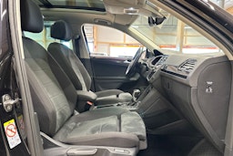 musta Volkswagen Tiguan 2021 kuva 13.