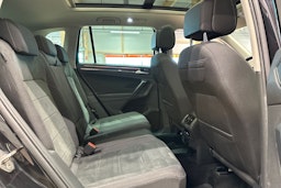 musta Volkswagen Tiguan 2021 kuva 15.