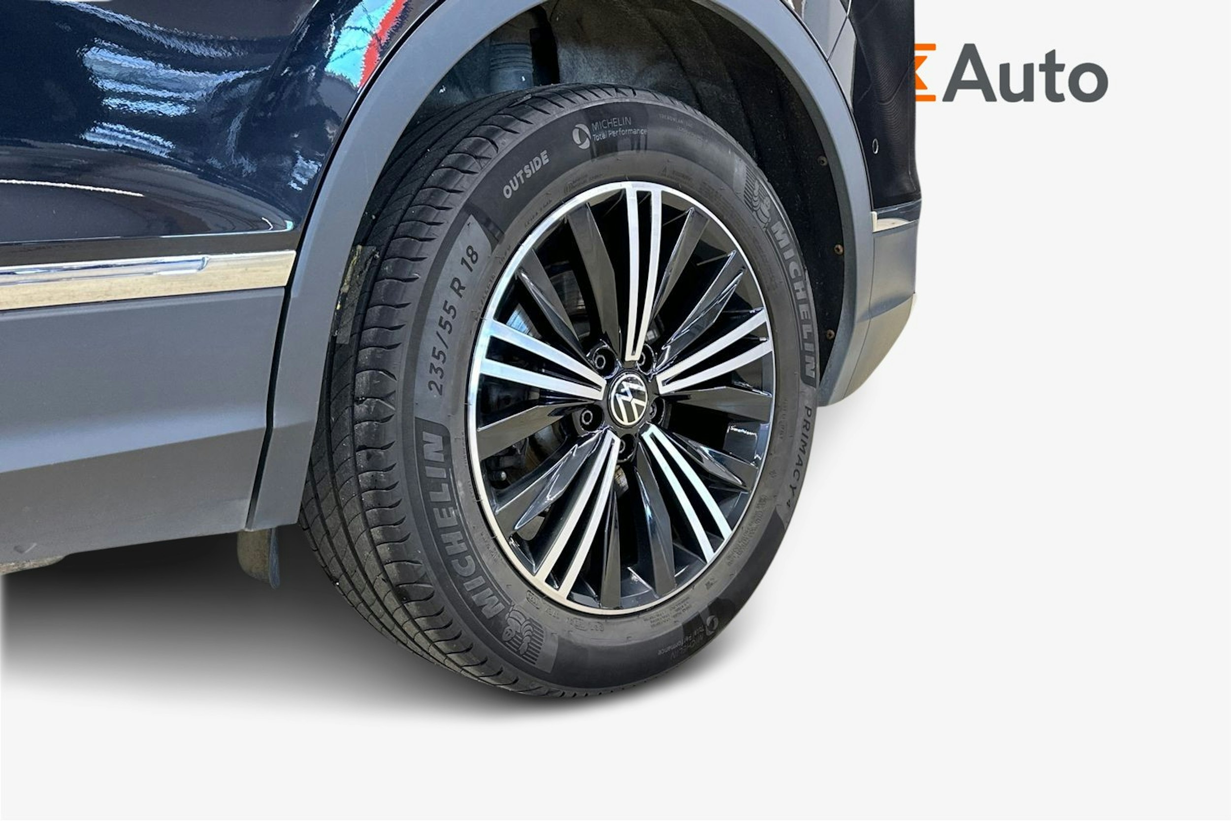 musta Volkswagen Tiguan 2021 kuva 18.