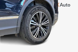 musta Volkswagen Tiguan 2021 kuva 18.