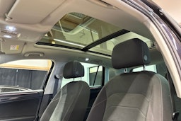 musta Volkswagen Tiguan 2021 kuva 20.