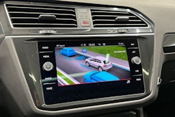 musta Volkswagen Tiguan 2021 kuva 23.