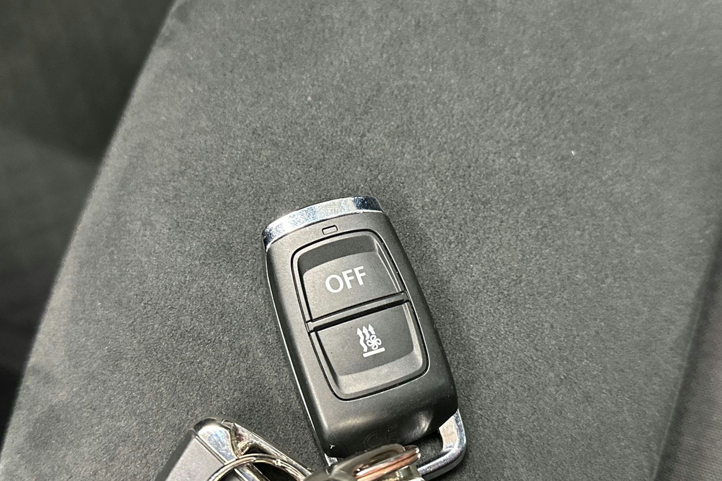 musta Volkswagen Tiguan 2021 kuva 28.