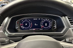 musta Volkswagen Tiguan 2021 kuva 29.
